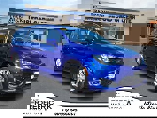 Used 2020 Chrysler Pacifica Touring w/ Advanced Safetytec Group image 1