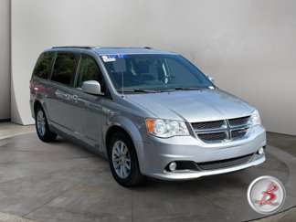 Used 2019 Dodge Grand Caravan SXT image 1