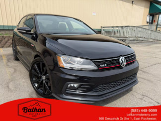 Used 2017 Volkswagen Jetta GLI image 1