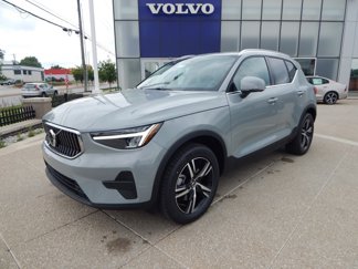 New 2025 Volvo XC40 B5 Core w/ Protection Package Premier image 1