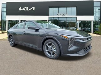 New 2025 Kia K4 LXS image 1