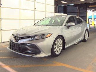 Used 2018 Toyota Camry LE image 1