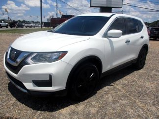 Used 2020 Nissan Rogue S image 1