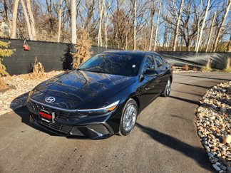 Certified 2024 Hyundai Elantra Blue image 1