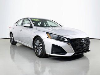 Used 2023 Nissan Altima 2.5 SV image 1