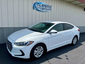Used 2018 Hyundai Elantra SE image 1