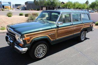 Used 1991 Jeep Grand Wagoneer image 1