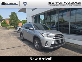 Used 2017 Toyota Highlander Limited Platinum image 1