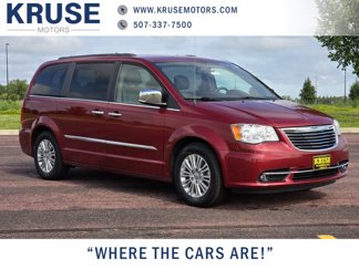 Used 2015 Chrysler Town & Country Touring-L w/ Driver Convenience Group image 1