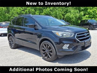 Used 2017 Ford Escape SE w/ SE Sport Appearance Package image 1