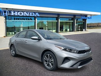 Used 2023 Kia Forte LXS image 1