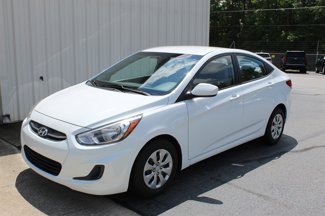 Used 2016 Hyundai Accent SE image 1