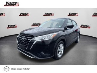 Used 2022 Nissan Kicks S image 1