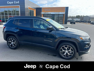 Used 2024 Jeep Compass Limited image 1