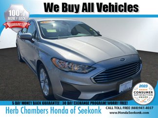 Used 2020 Ford Fusion SE image 1