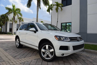 Used 2014 Volkswagen Touareg TDI image 1