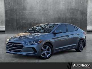 Used 2017 Hyundai Elantra SE image 1