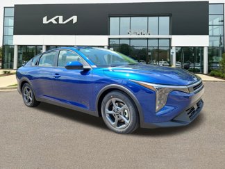New 2025 Kia K4 LXS image 1
