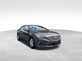 Used 2016 Hyundai Sonata SE image 1