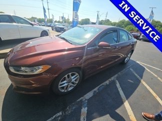 Used 2015 Ford Fusion SE image 1