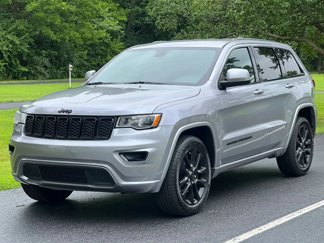 Used 2018 Jeep Grand Cherokee Altitude image 1
