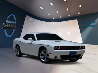 Used 2018 Dodge Challenger SXT w/ Driver Convenience Group image 1