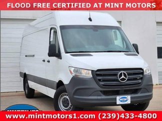 Used 2022 Mercedes-Benz Sprinter 2500 image 1