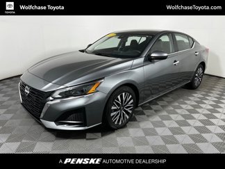 Used 2023 Nissan Altima 2.5 SV image 1