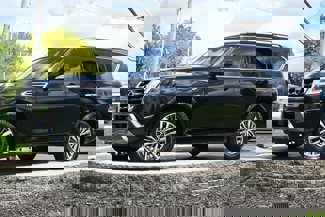 Used 2021 Nissan Armada SL w/ Captain's Chairs Package image 1