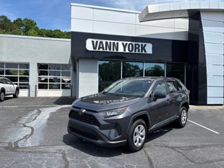 Used 2022 Toyota RAV4 LE image 1