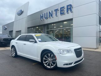 Used 2019 Chrysler 300 Limited image 1