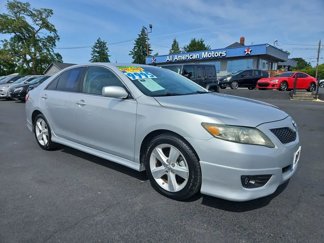 Used 2011 Toyota Camry SE image 1