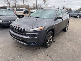 Used 2017 Jeep Cherokee Latitude w/ Comfort/Convenience Group image 1