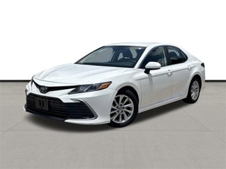 Used 2021 Toyota Camry LE image 1