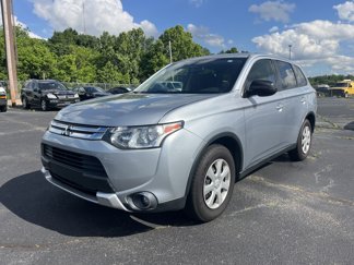 Used 2015 Mitsubishi Outlander ES image 1