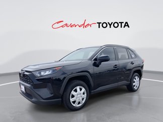 Used 2020 Toyota RAV4 LE image 1