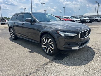 New 2026 Volvo V90 B6 Cross Country Ultra image 1