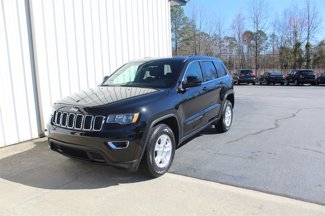 Used 2017 Jeep Grand Cherokee Laredo image 1