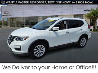 Used 2017 Nissan Rogue SV image 1