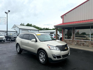 Used 2015 Chevrolet Traverse LT image 1