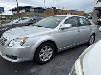 Used 2008 Toyota Avalon XL image 1
