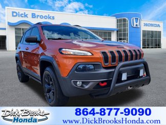 Used 2015 Jeep Cherokee Trailhawk w/ Comfort/Convenience Group image 1