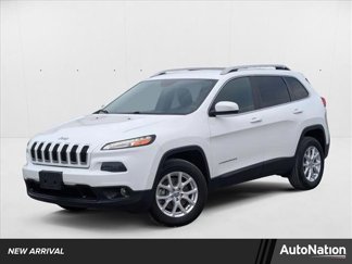Used 2018 Jeep Cherokee Latitude Plus w/ Cold Weather Group image 1