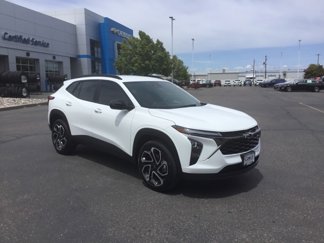 Used 2025 Chevrolet Trax RS w/ Driver Confidence Package image 1