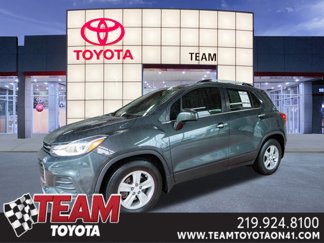Used 2017 Chevrolet Trax LT w/ LT Convenience Package image 1