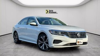 Used 2021 Volkswagen Passat 2.0T SE image 1