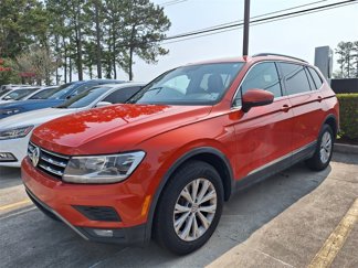 Used 2018 Volkswagen Tiguan SE w/ Front Fog Lights Package image 1