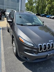 Used 2016 Jeep Cherokee Latitude image 1
