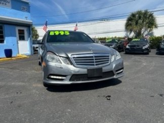 Used 2013 Mercedes-Benz E 350 4MATIC Sedan image 1