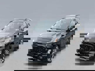 Used 2020 Ford Escape Titanium image 1